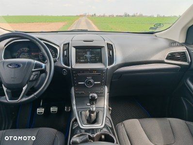 Ford Edge 2.0 TDCi 4WD Titanium - 13