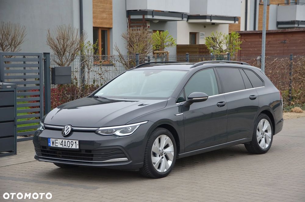 Volkswagen Golf 1.5 eTSI EVO Style DSG - 1