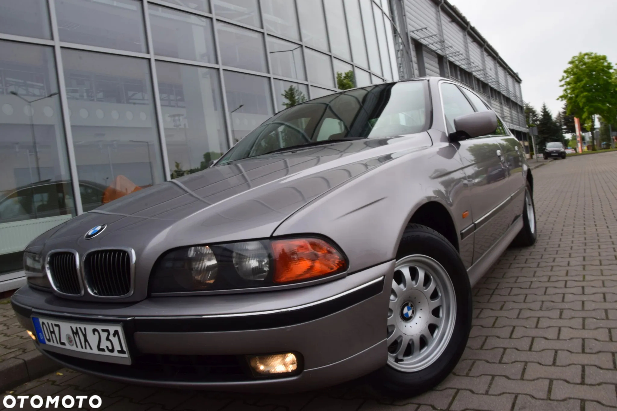 BMW Seria 5 523i - 37
