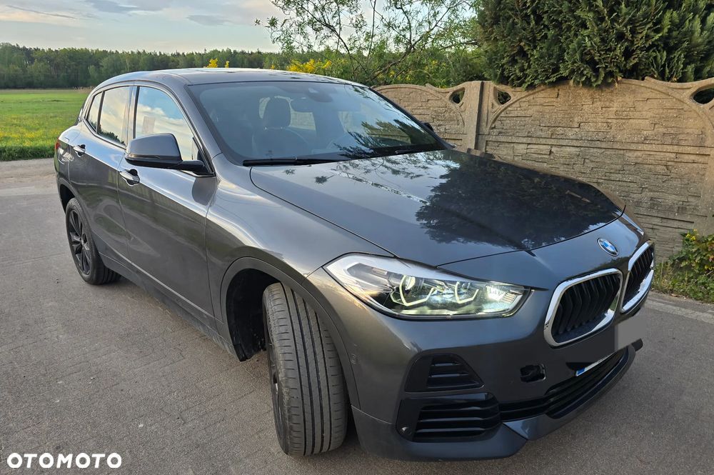 BMW X2 sDrive18d Edition M Mesh - 2