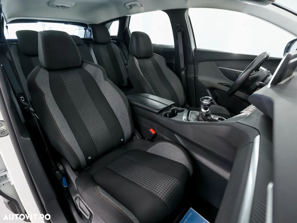 Peugeot 3008 1.5 BlueHDI S&S Active - 6