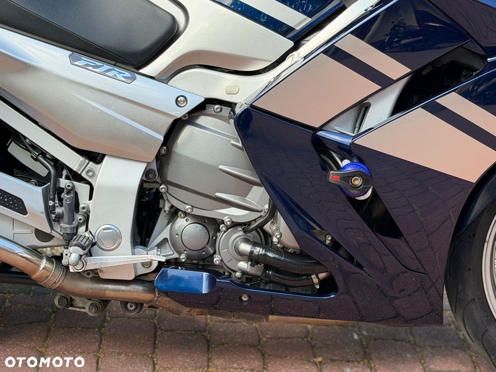 Yamaha FJR - 13