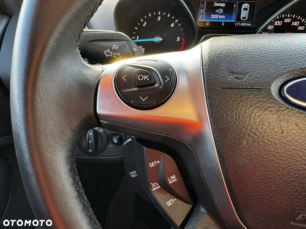 Ford Kuga 2.0 TDCi 4x2 Titanium - 17