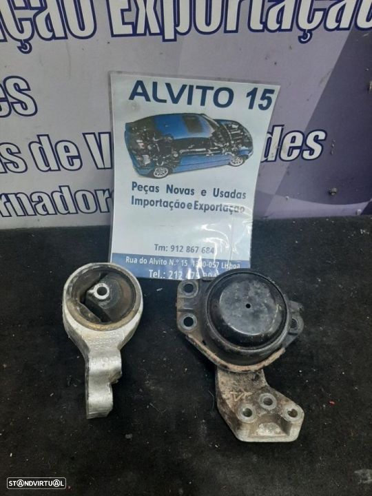 apoio do motor Volvo V40 2003 (só temos o esquerdo da foto) - 1