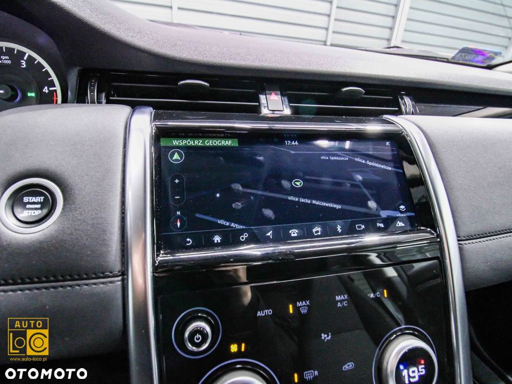 Land Rover Discovery Sport 2.0 D180 SE - 18