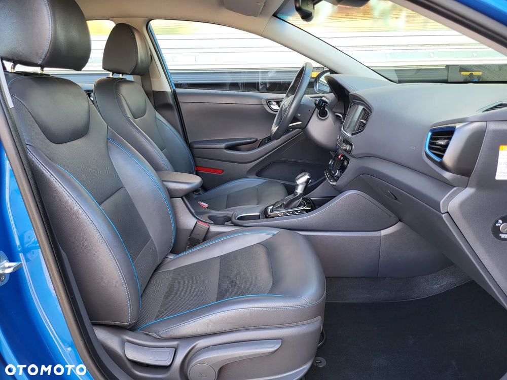 Hyundai IONIQ Hybrid Platinum - 32