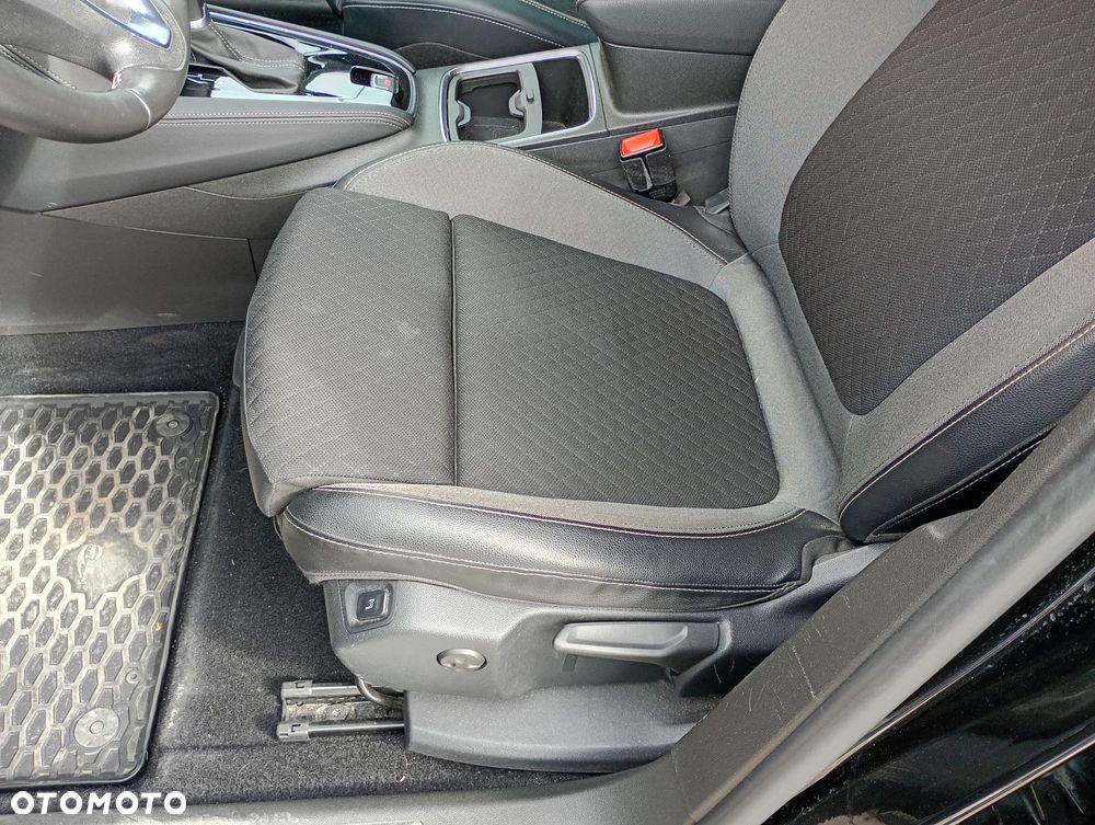 Opel Grandland X 1.6 T Innovation S&S - 12