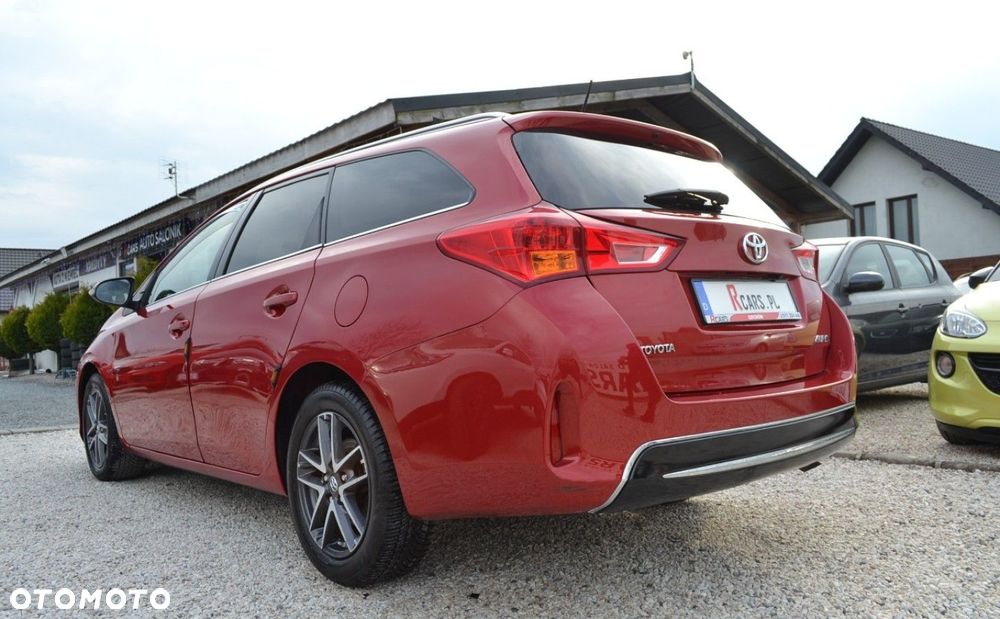 Toyota Auris 1.33 VVT-i Terra - 19