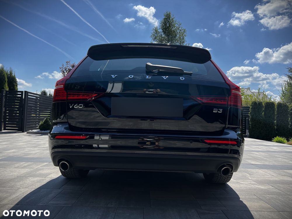 Volvo V60 T4 Momentum Pro - 11