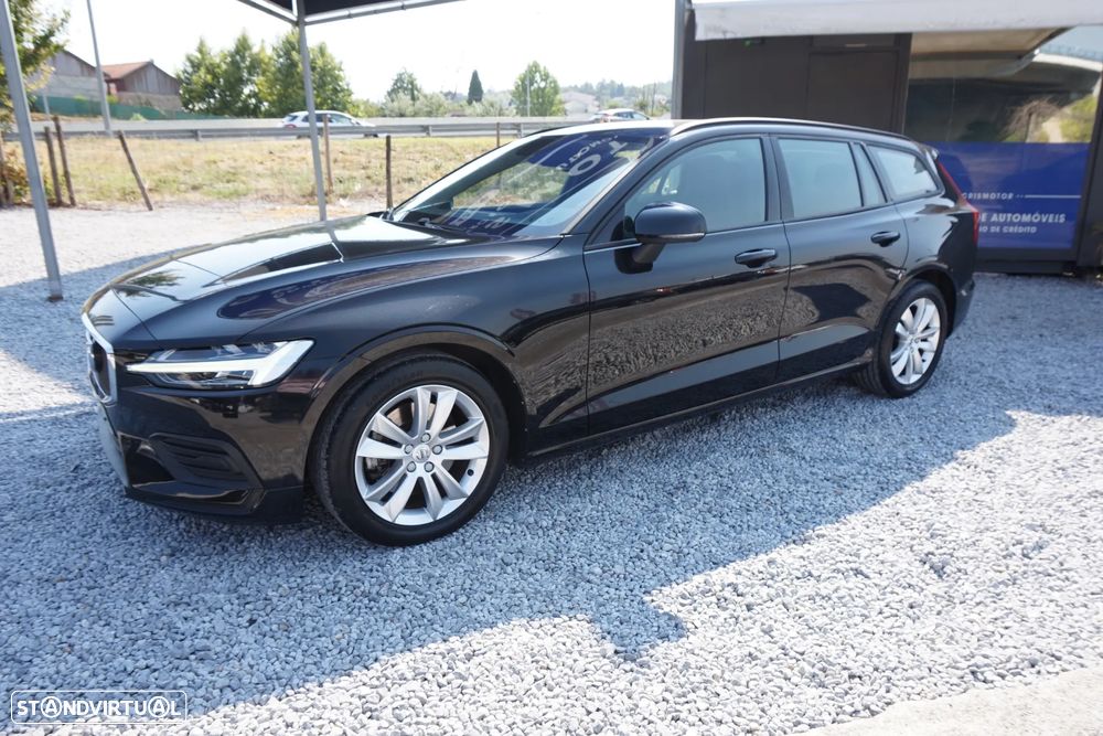 Volvo V60 2.0 B4 Momentum Core Geartronic - 4