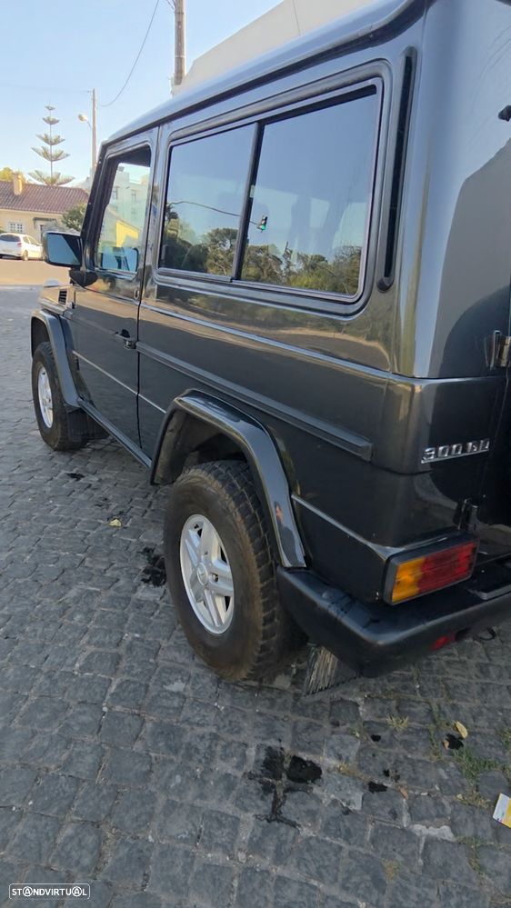 Mercedes-Benz G 300 GD - 13