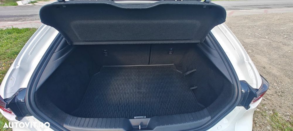 Mazda 3 SKYACTIV-D 1.8 DRIVE - 8