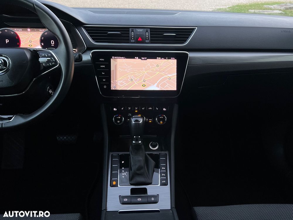 Skoda Superb 2.0 TDI DSG Style - 9