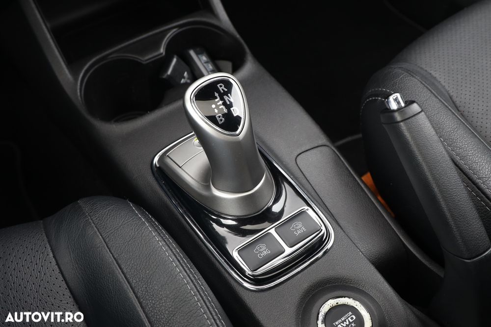 Mitsubishi Outlander 2.0 4WD Plug-In Hybrid - 20