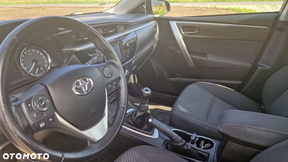 Toyota Corolla 1.6 Premium - 15