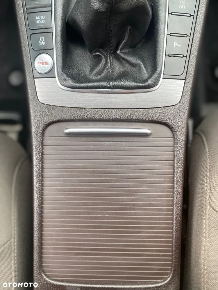 Volkswagen Passat 2.0 TDI Comfortline - 21