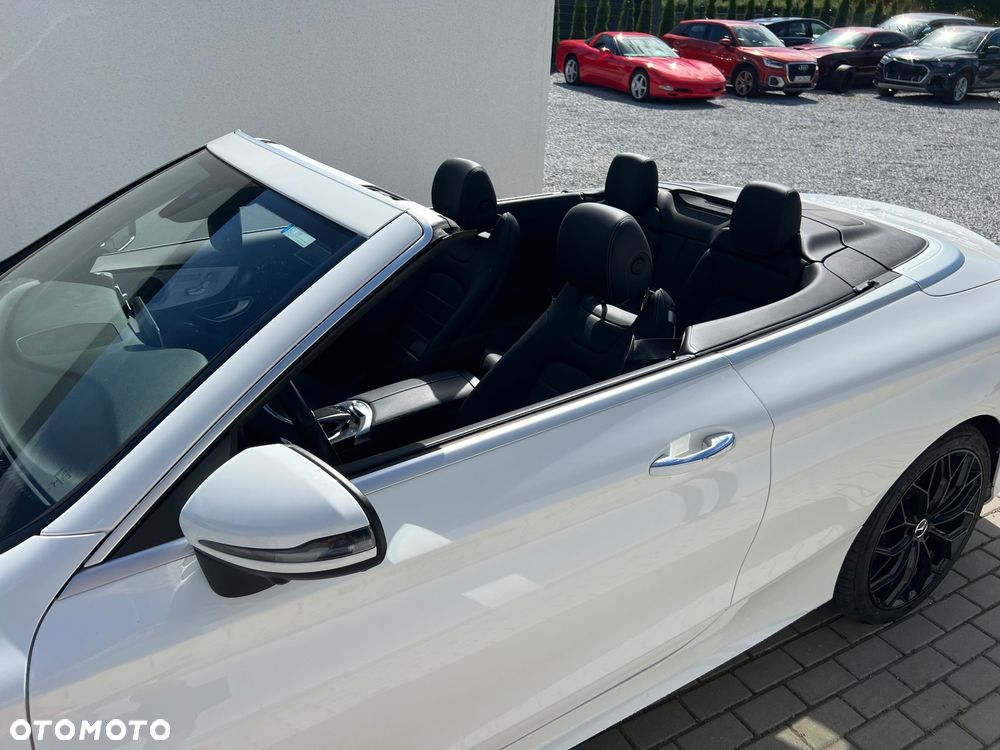 Mercedes-Benz Klasa C 300 9G-TRONIC AMG Line - 15