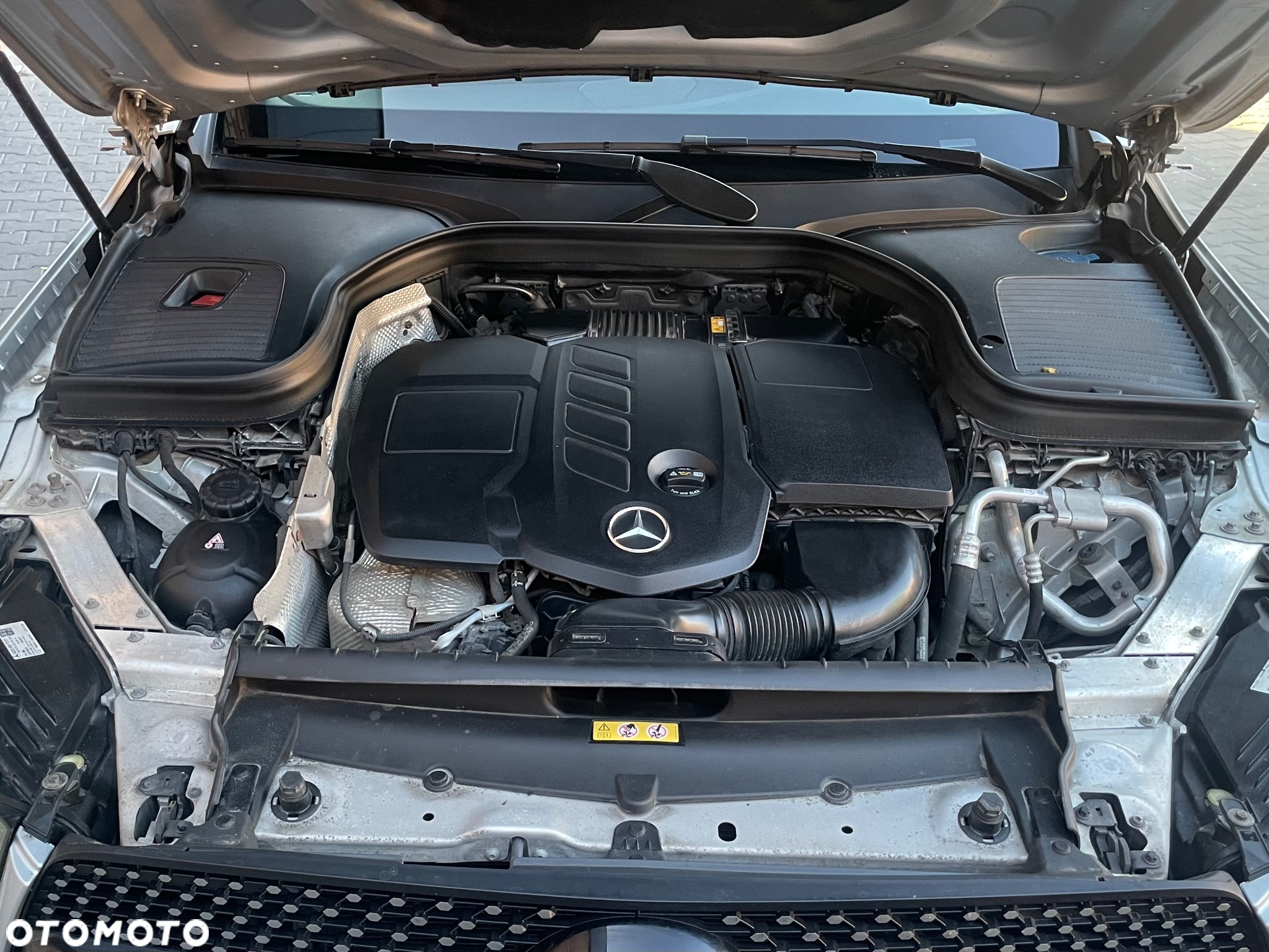 Mercedes-Benz GLC 220 d 4Matic 9G-TRONIC AMG Line - 38