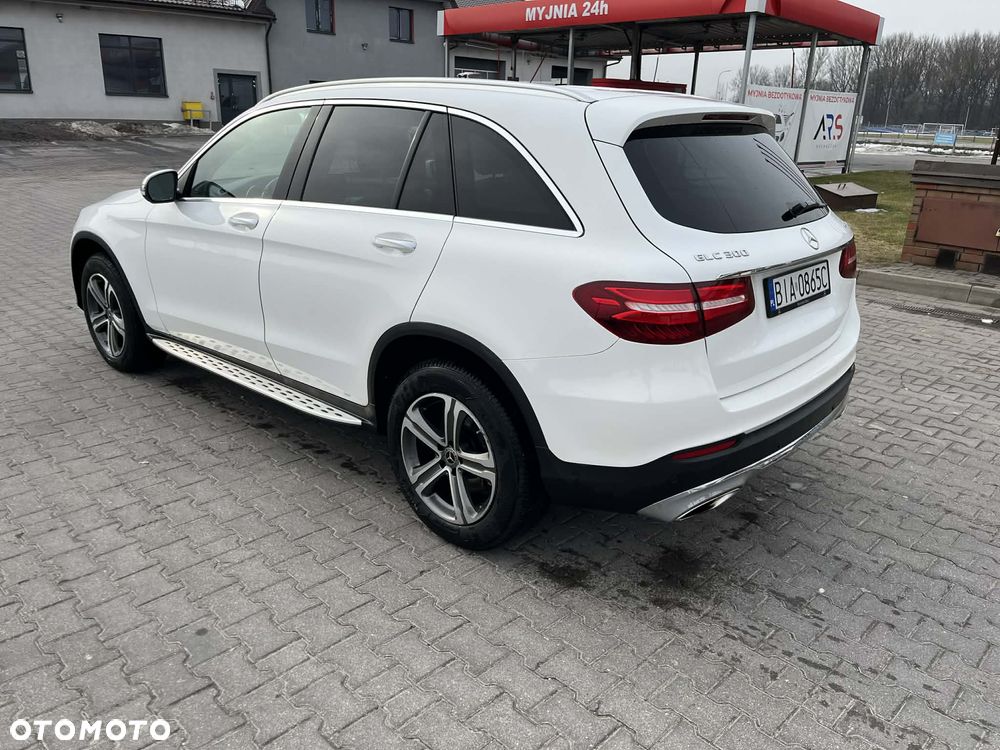 Mercedes-Benz GLC 300 4Matic 9G-TRONIC - 12