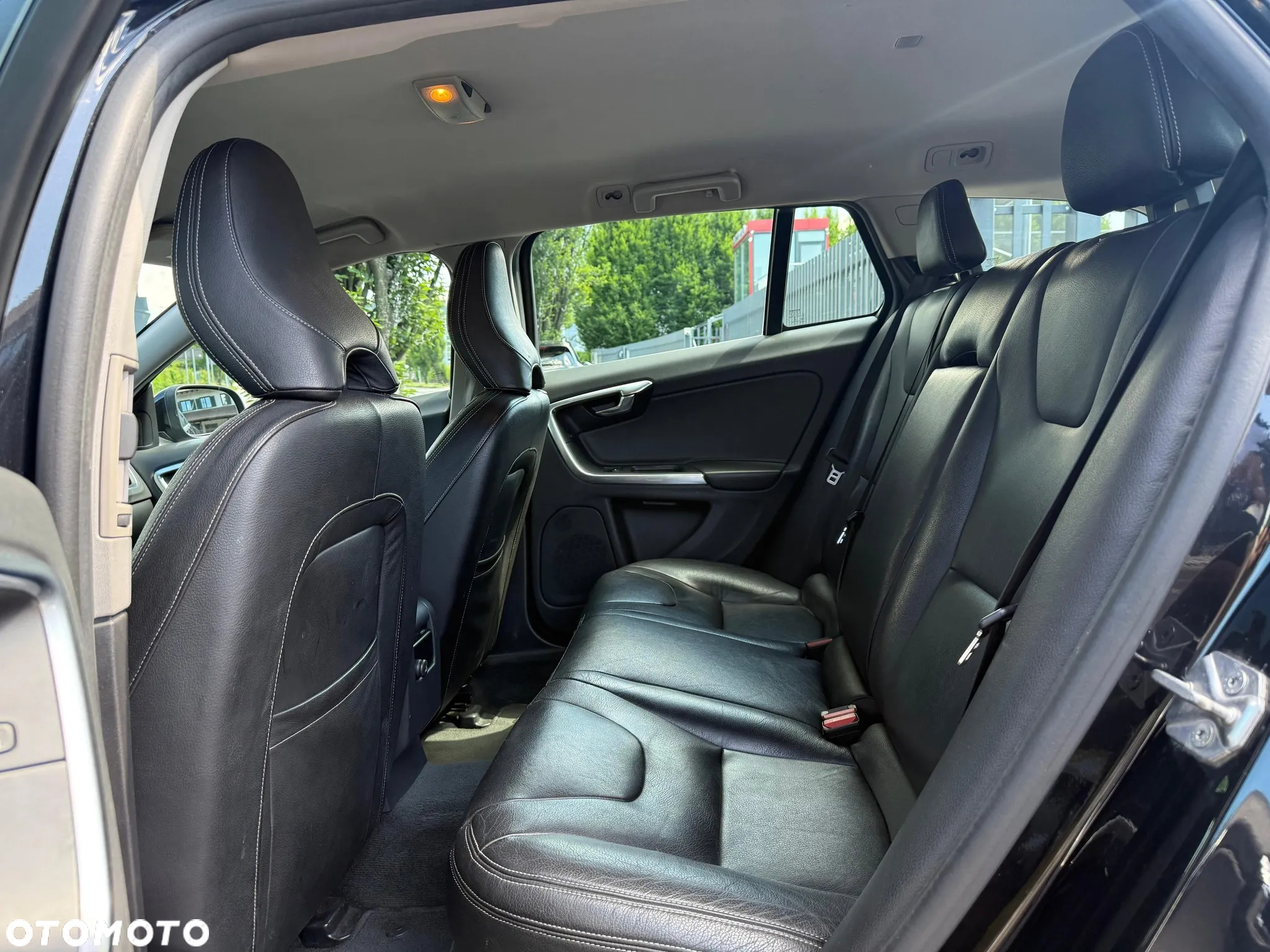 Volvo V60 D2 Summum - 6
