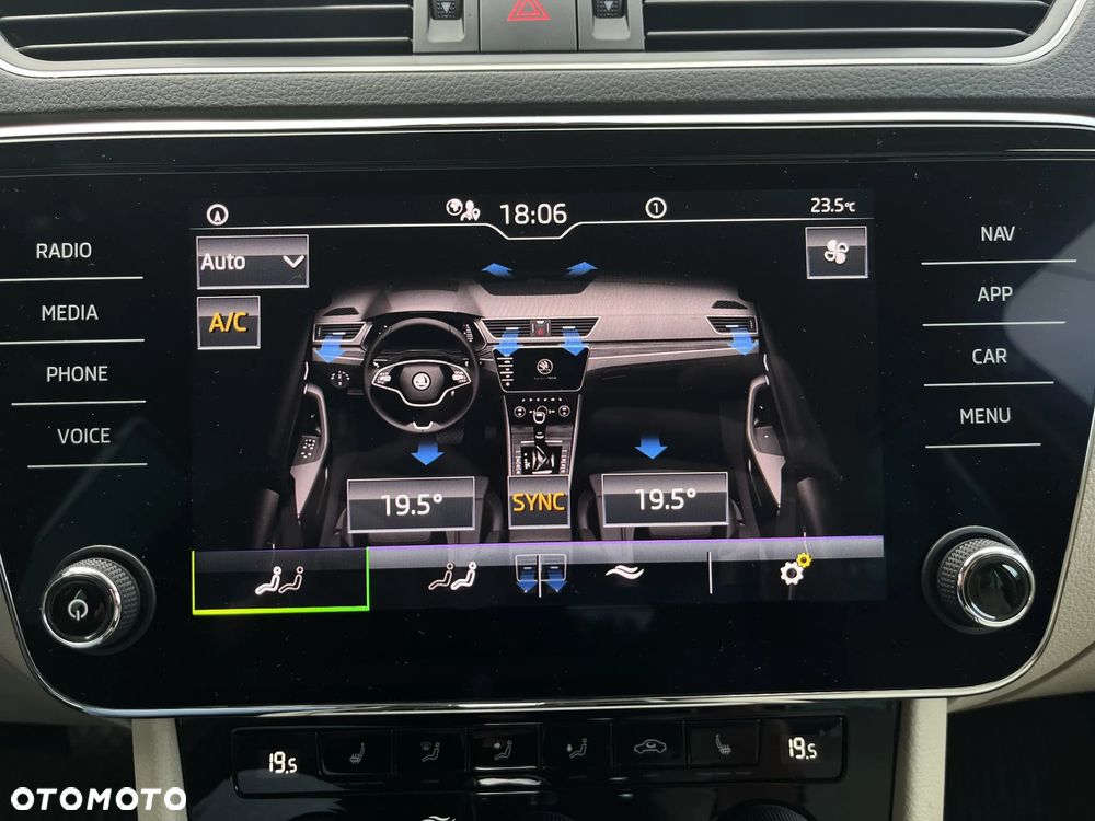 Skoda Superb 2.0 TSI Style DSG - 35