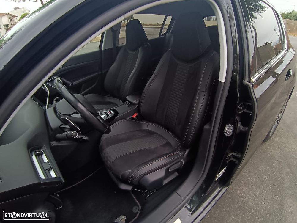 Peugeot 308 1.2 PureTech S&S Road Trip EAT8 - 28