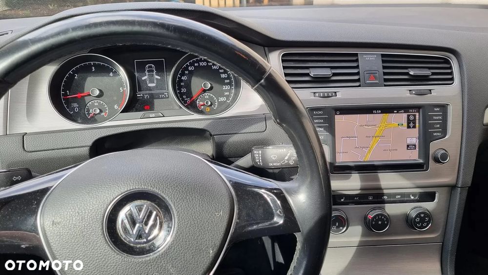 Volkswagen Golf 1.6 BlueTDI DSG Comfortline - 7