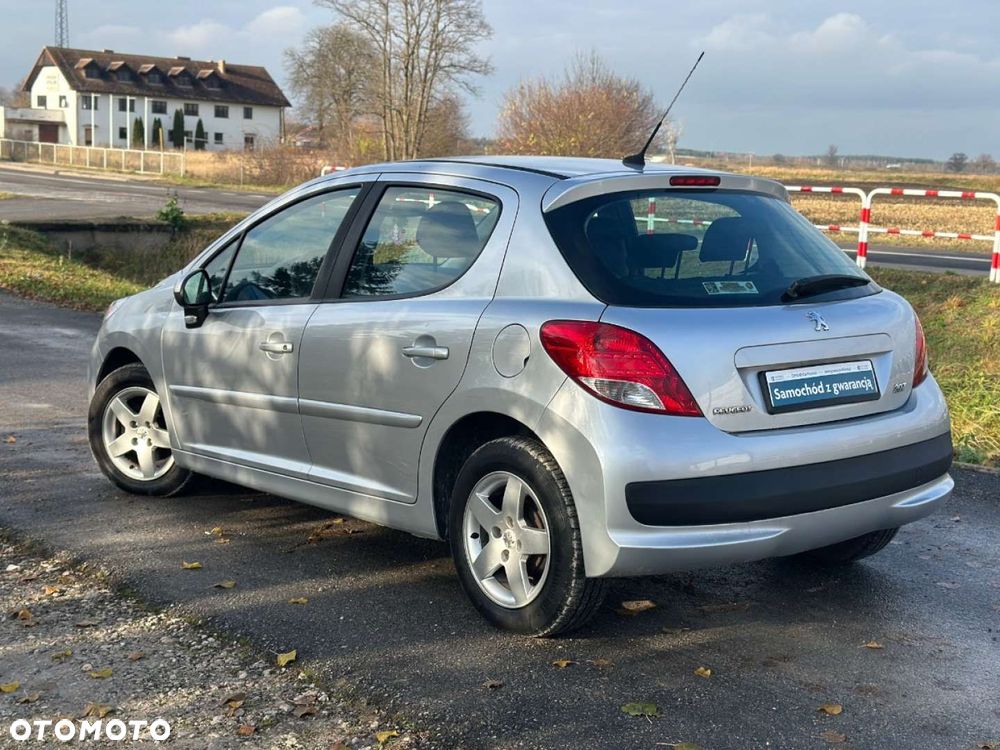 Peugeot 207 - 30