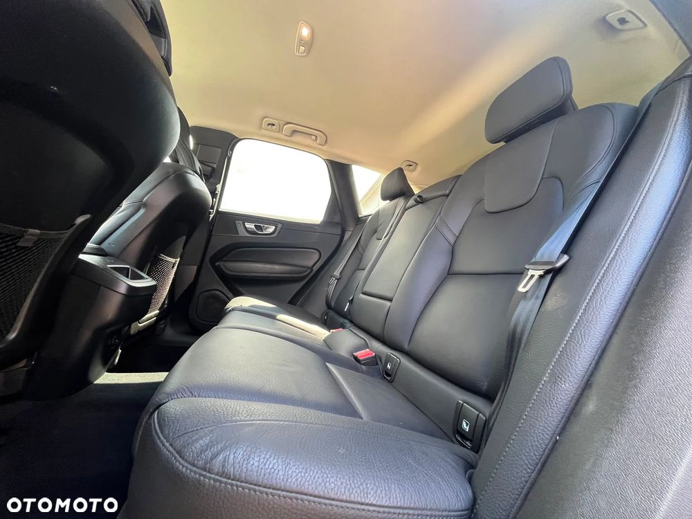 Volvo XC 60 - 22
