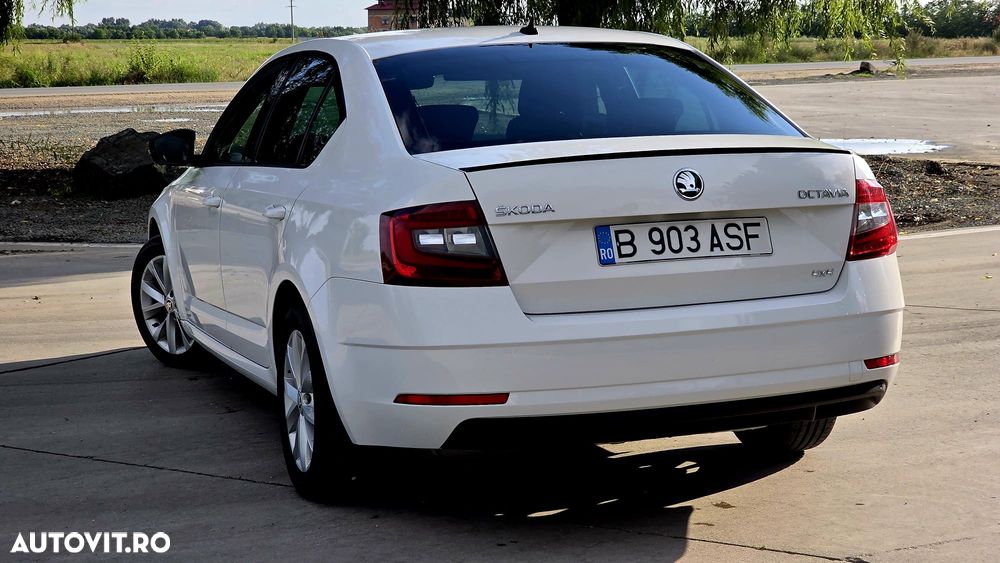 Skoda Octavia 2.0 TDI DSG 4X4 Style - 7