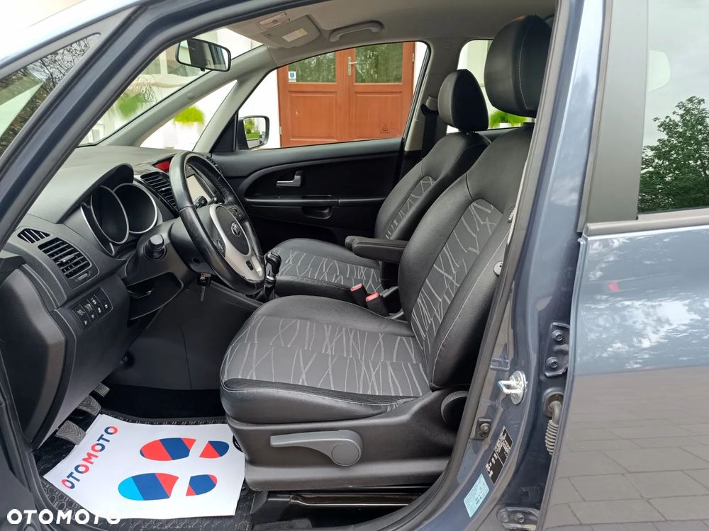 Kia Venga 1.4 CVVT Dream Team Edition - 26
