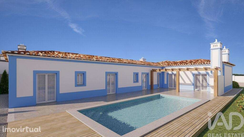 Casa T3 em Caldas da Rainha - Santo Onofre e Serra do Bouro de 185,00 - Grande imagem: 4/27