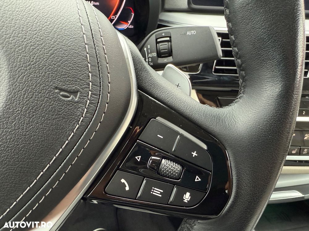 BMW Seria 5 530d xDrive Aut. Luxury Line - 28