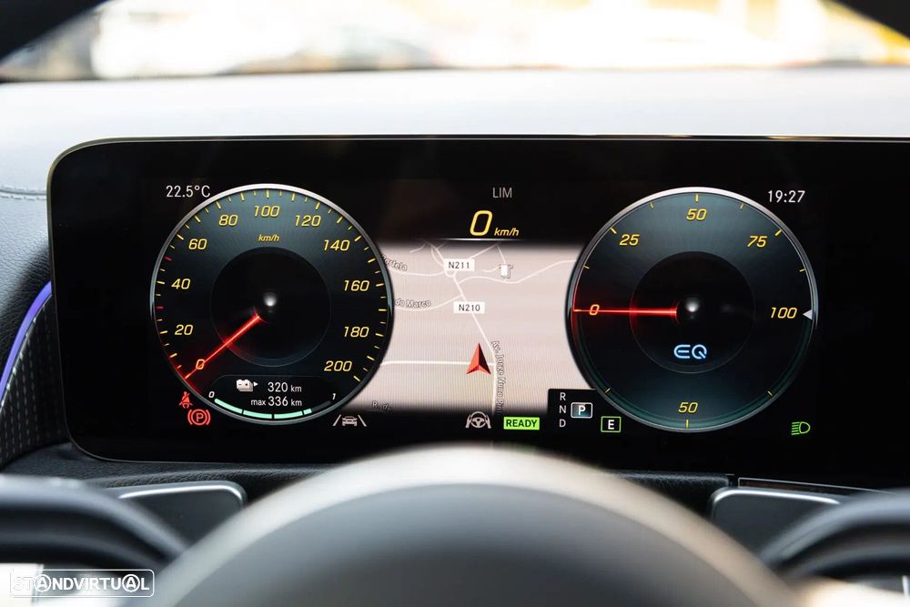 Mercedes-Benz EQB 300 4Matic AMG Line - 30