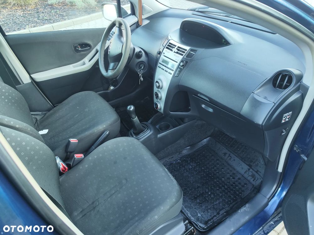 Toyota Yaris 1.3 Luna Premium - 7