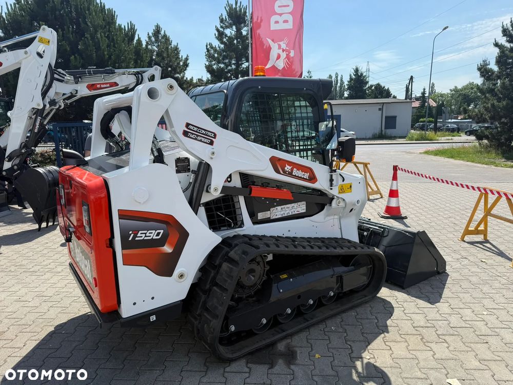 Bobcat T590 - 4