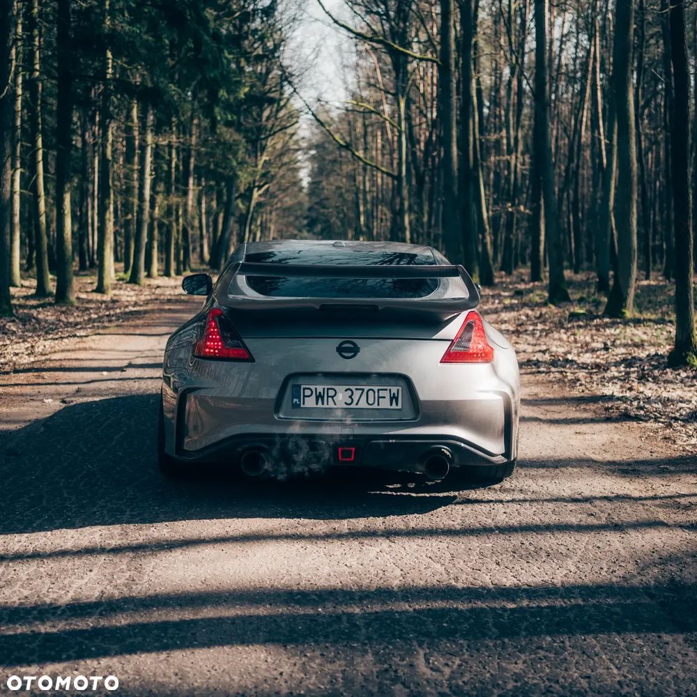 Nissan 370 Z - 16