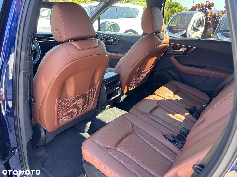 Audi Q7 55 TFSI quattro tiptronic S line - 33