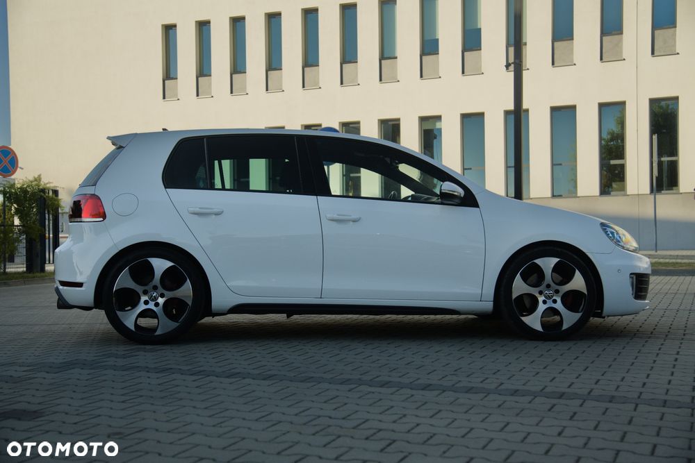 Volkswagen Golf 2.0 TSI GTI - 11