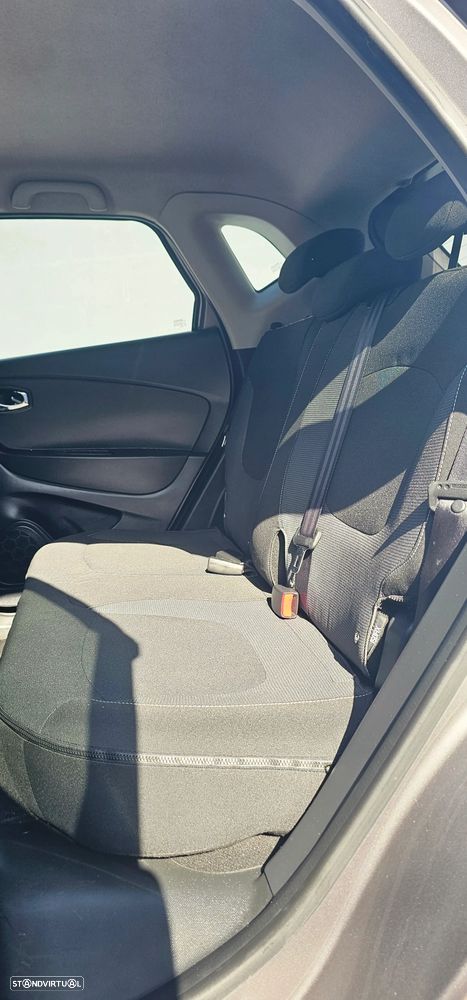 Renault Captur 1.5 dCi Exclusive EDC - 11