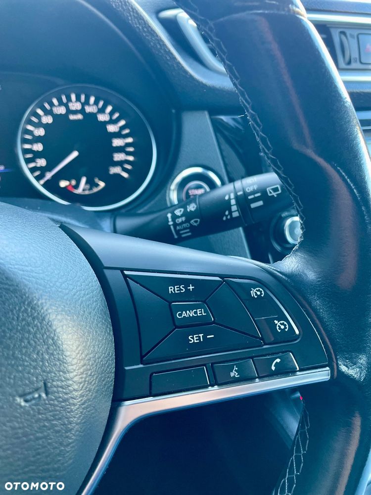 Nissan Qashqai 1.3 DIG-T N-CONNECTA - 17