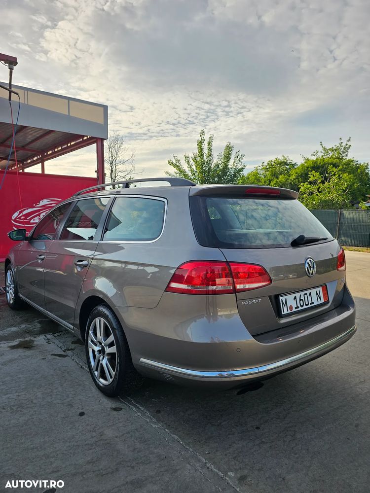 Volkswagen Passat 2.0 TDI DSG BlueMotion Technology Comfortline - 3