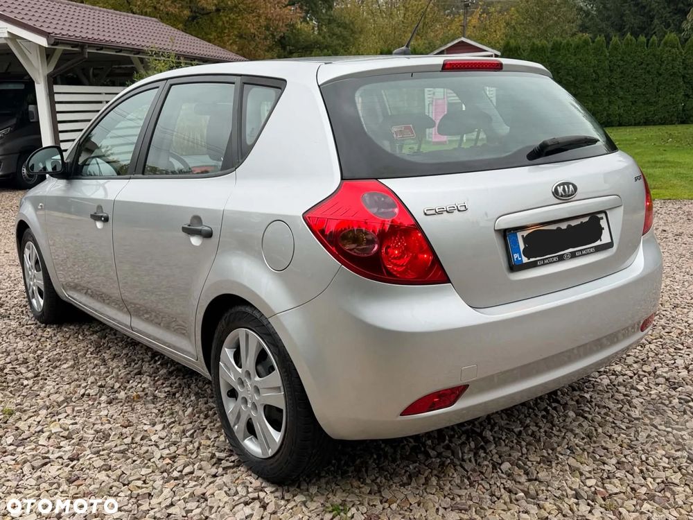 Kia Ceed - 6