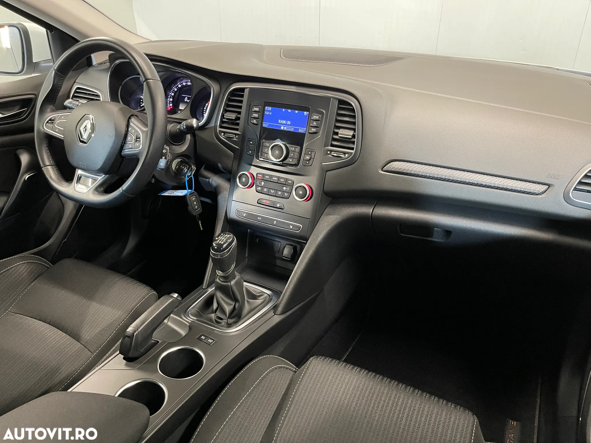 Renault Megane Blue dCi 116 Zen - 8