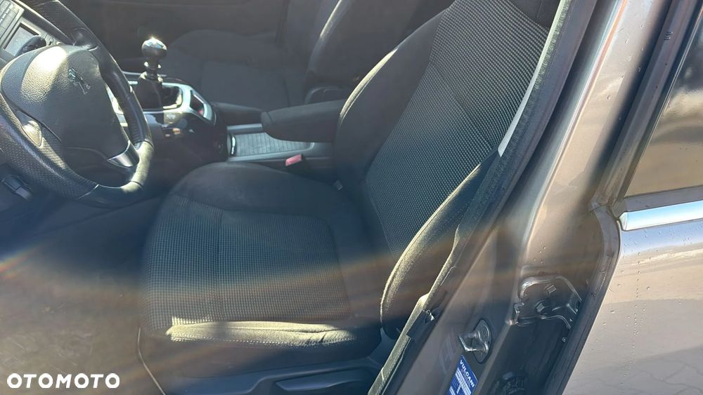 Peugeot 5008 HDI FAP 150 Platinum - 16