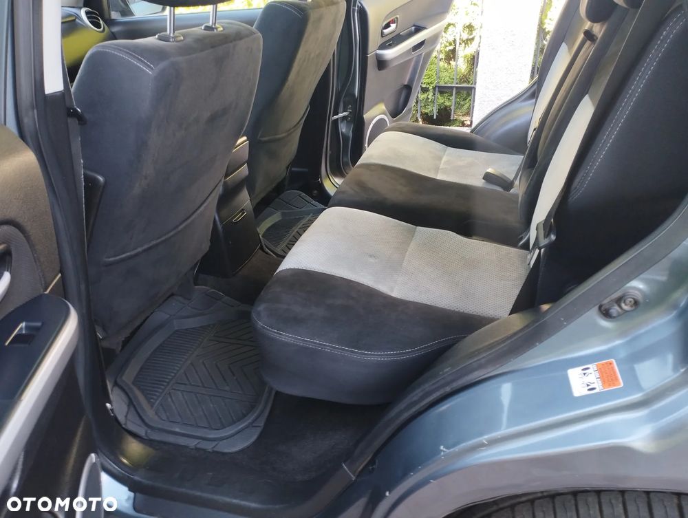 Suzuki Grand Vitara 1.9 DDiS Premium - 12