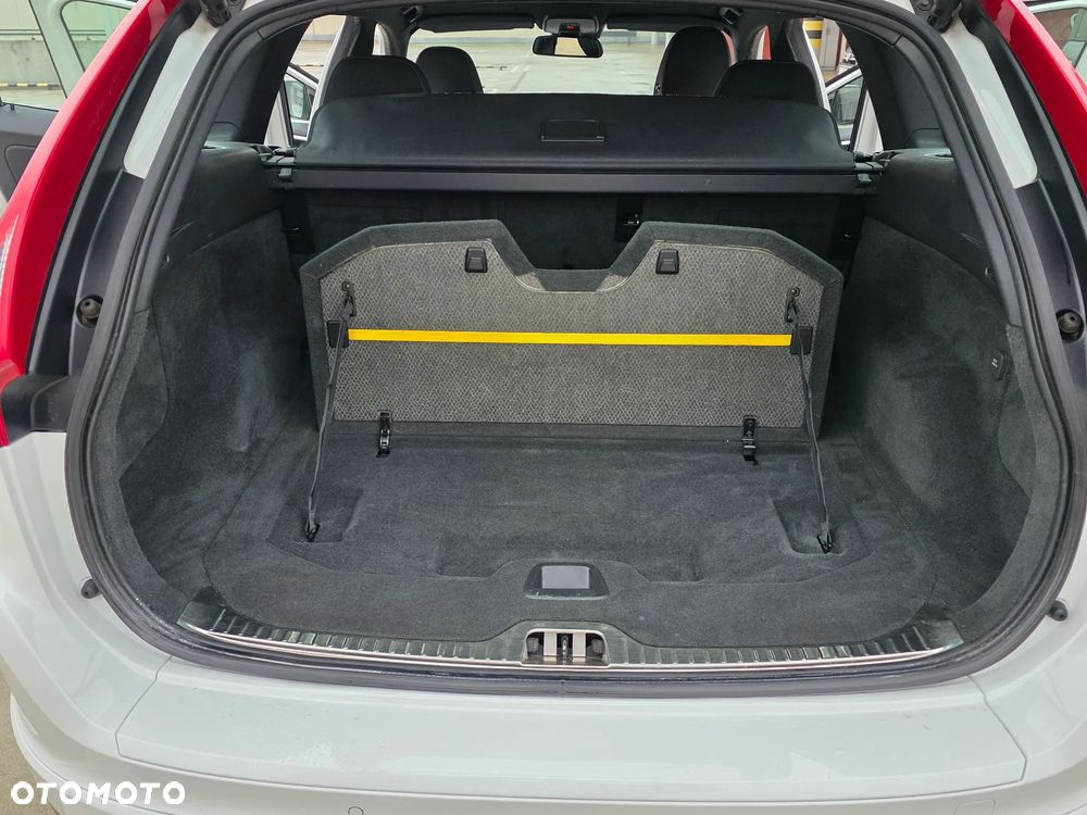 Volvo XC 60 D3 Geartronic Momentum - 16