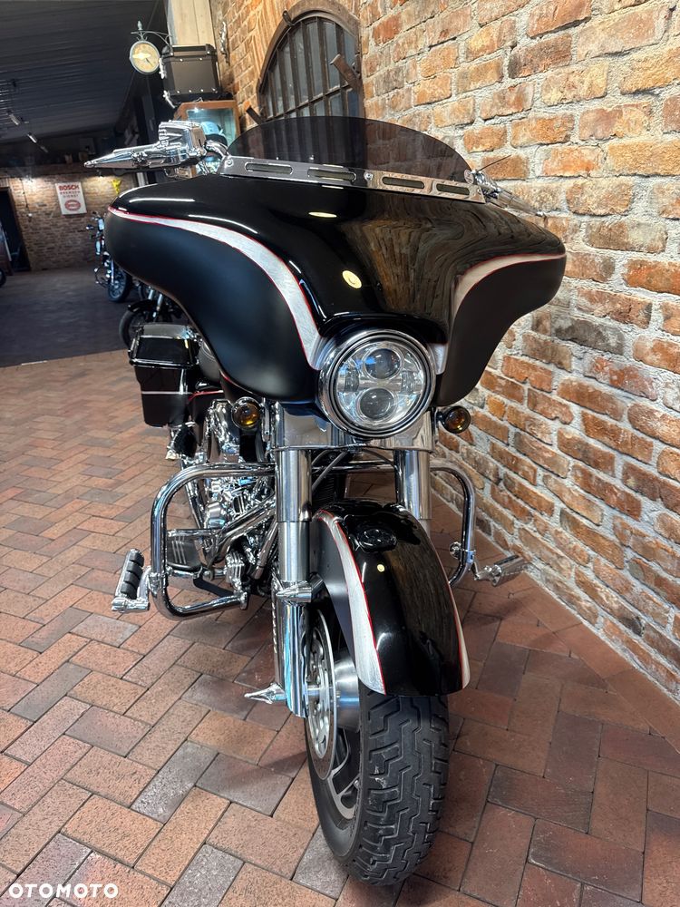 Harley-Davidson Touring Street Glide - 25