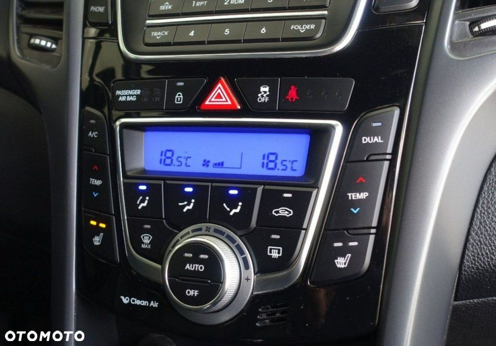 Hyundai i30 1.6 CRDi BlueDrive Go - 26