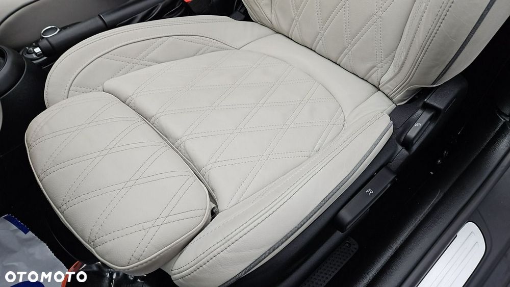 MINI Cooper Classic Trim - 12